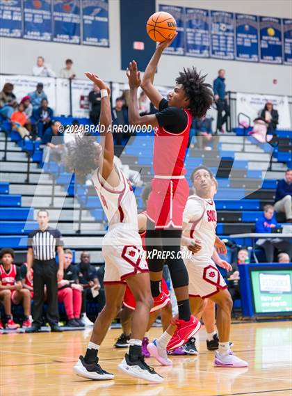 Thumbnail 2 in Gaston Christian vs. South Mecklenburg (Phenom Lakesgiving) photogallery.