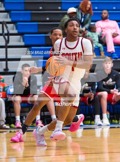 Thumbnail 3 in Gaston Christian vs. South Mecklenburg (Phenom Lakesgiving) photogallery.