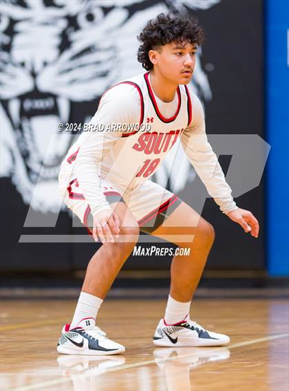 Thumbnail 1 in Gaston Christian vs. South Mecklenburg (Phenom Lakesgiving) photogallery.