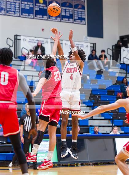 Thumbnail 2 in Gaston Christian vs. South Mecklenburg (Phenom Lakesgiving) photogallery.