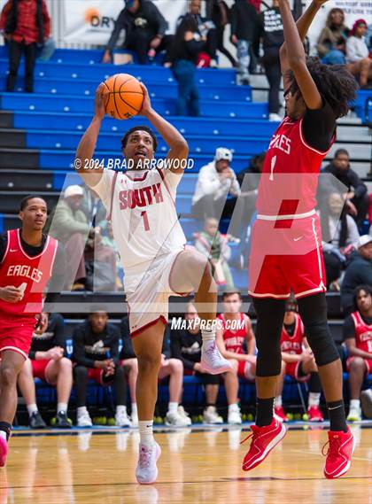 Thumbnail 3 in Gaston Christian vs. South Mecklenburg (Phenom Lakesgiving) photogallery.