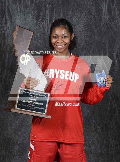 Thumbnail 2 in Redondo Union (CIF State D2 Award Photos) photogallery.