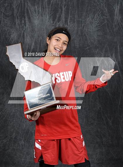 Thumbnail 2 in Redondo Union (CIF State D2 Award Photos) photogallery.