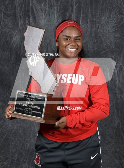Thumbnail 3 in Redondo Union (CIF State D2 Award Photos) photogallery.
