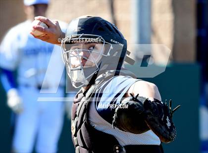 Thumbnail 3 in Spring Valley vs Bishop Gorman photogallery.