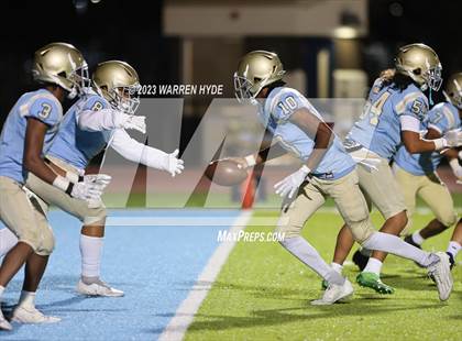 Thumbnail 2 in Monterey Trail @ Burbank photogallery.