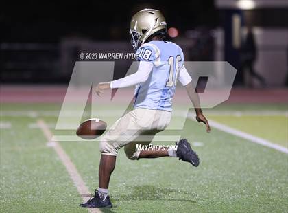 Thumbnail 1 in Monterey Trail @ Burbank photogallery.