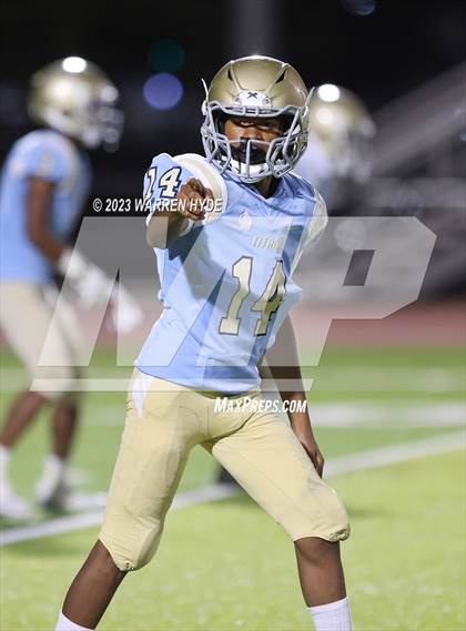 Thumbnail 1 in Monterey Trail @ Burbank photogallery.