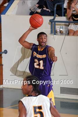 Thumbnail 1 in Lynwood @ Santa Monica (Section Playoffs) photogallery.