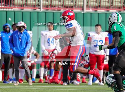 Thumbnail 2 in Southlake Carroll vs. Duncanville (UIL 6A Division 1 Semifinals) photogallery.