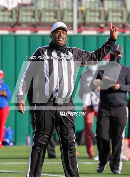 Thumbnail 3 in Southlake Carroll vs. Duncanville (UIL 6A Division 1 Semifinals) photogallery.