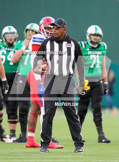 Thumbnail 1 in Southlake Carroll vs. Duncanville (UIL 6A Division 1 Semifinals) photogallery.