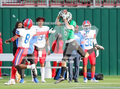 Thumbnail 2 in Southlake Carroll vs. Duncanville (UIL 6A Division 1 Semifinals) photogallery.