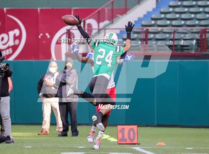 Thumbnail 3 in Southlake Carroll vs. Duncanville (UIL 6A Division 1 Semifinals) photogallery.