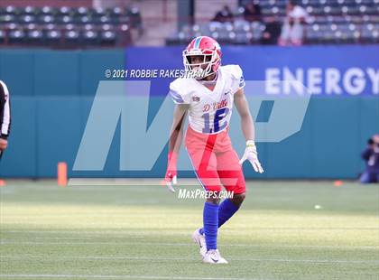 Thumbnail 2 in Southlake Carroll vs. Duncanville (UIL 6A Division 1 Semifinals) photogallery.