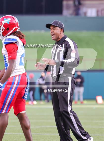 Thumbnail 1 in Southlake Carroll vs. Duncanville (UIL 6A Division 1 Semifinals) photogallery.