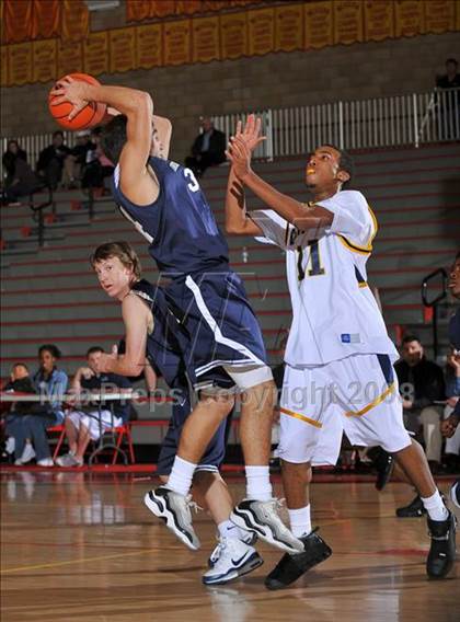 Thumbnail 3 in Xaverian vs. Ironwood Ridge (MaxPreps Holiday Classic) photogallery.