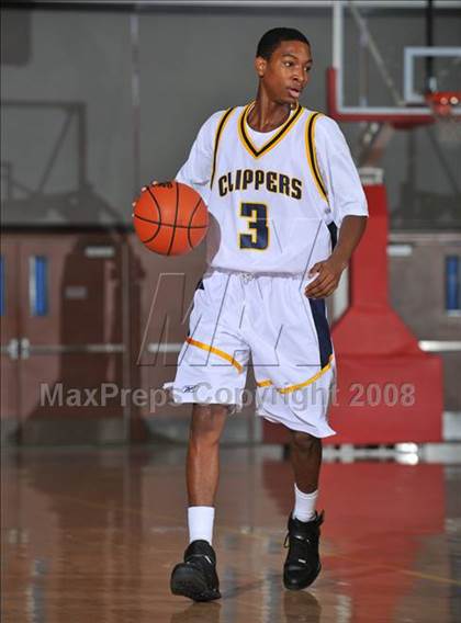 Thumbnail 2 in Xaverian vs. Ironwood Ridge (MaxPreps Holiday Classic) photogallery.
