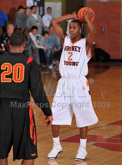Thumbnail 1 in Young vs. Fairfax (Nike Extravaganza) photogallery.