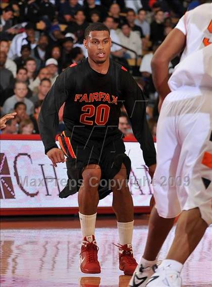 Thumbnail 1 in Young vs. Fairfax (Nike Extravaganza) photogallery.