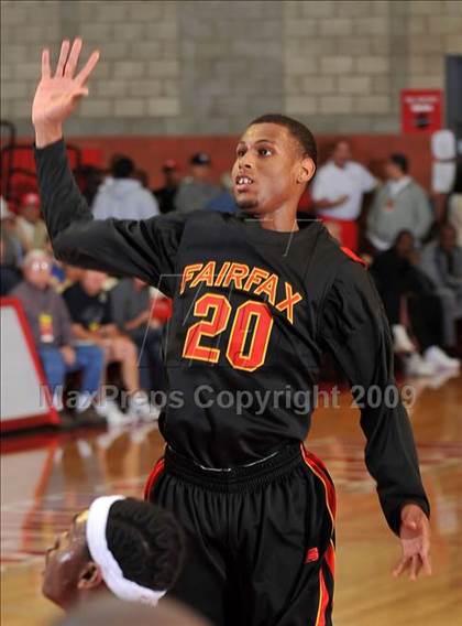 Thumbnail 2 in Young vs. Fairfax (Nike Extravaganza) photogallery.