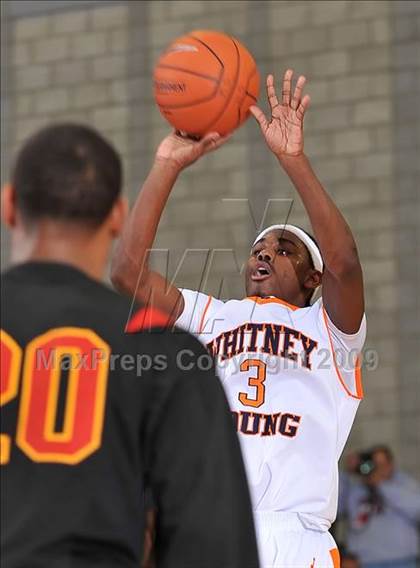 Thumbnail 3 in Young vs. Fairfax (Nike Extravaganza) photogallery.