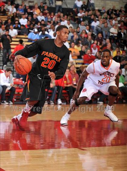Thumbnail 2 in Young vs. Fairfax (Nike Extravaganza) photogallery.