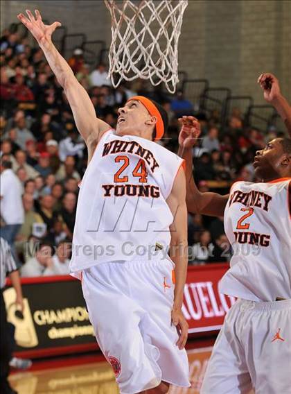 Thumbnail 3 in Young vs. Fairfax (Nike Extravaganza) photogallery.