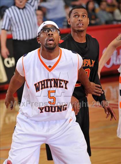 Thumbnail 2 in Young vs. Fairfax (Nike Extravaganza) photogallery.