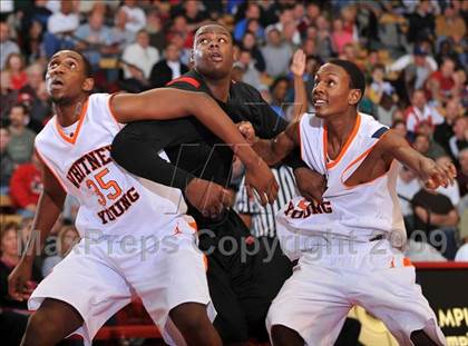Thumbnail 3 in Young vs. Fairfax (Nike Extravaganza) photogallery.