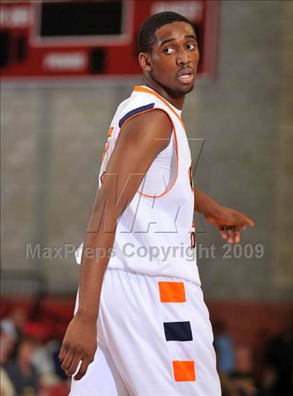 Thumbnail 1 in Young vs. Fairfax (Nike Extravaganza) photogallery.