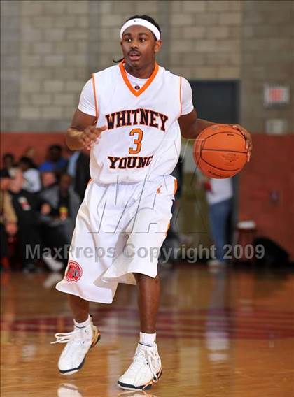 Thumbnail 3 in Young vs. Fairfax (Nike Extravaganza) photogallery.