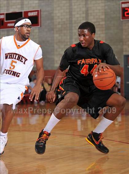 Thumbnail 3 in Young vs. Fairfax (Nike Extravaganza) photogallery.