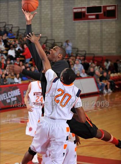 Thumbnail 2 in Young vs. Fairfax (Nike Extravaganza) photogallery.