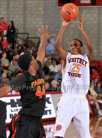 Thumbnail 1 in Young vs. Fairfax (Nike Extravaganza) photogallery.