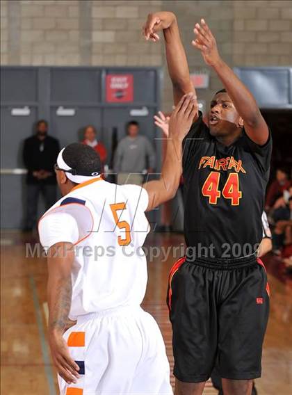 Thumbnail 2 in Young vs. Fairfax (Nike Extravaganza) photogallery.