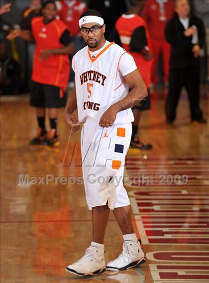 Thumbnail 1 in Young vs. Fairfax (Nike Extravaganza) photogallery.