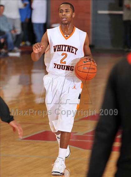 Thumbnail 3 in Young vs. Fairfax (Nike Extravaganza) photogallery.