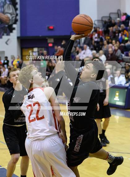 Thumbnail 1 in Greensburg Central Catholic vs. Sewickley Academy (PIAA Class 2A Quarterfinal) photogallery.
