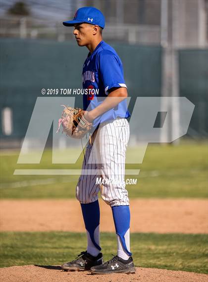 Thumbnail 2 in Los Altos vs Serrano photogallery.