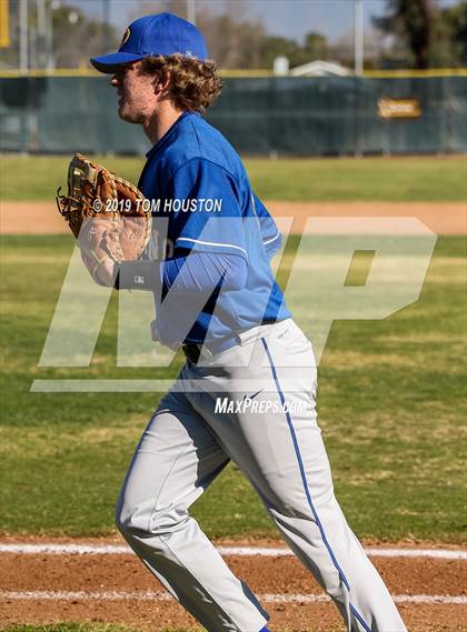 Thumbnail 2 in Los Altos vs Serrano photogallery.