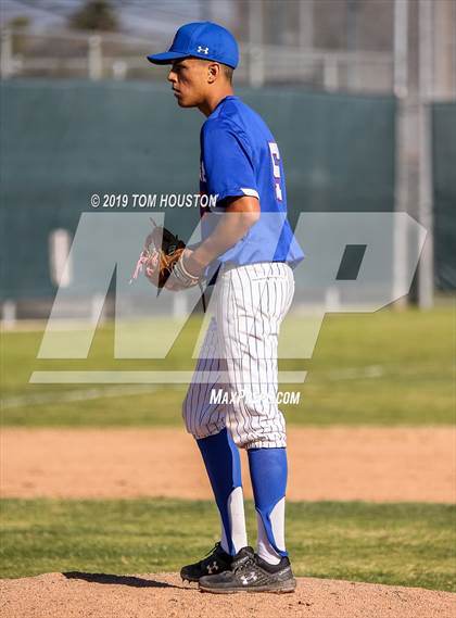 Thumbnail 2 in Los Altos vs Serrano photogallery.