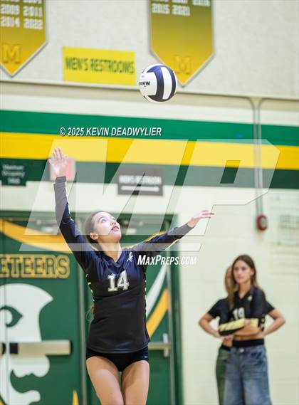 Thumbnail 1 in Calabasas @ Moorpark photogallery.