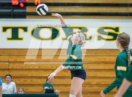 Thumbnail 1 in Calabasas @ Moorpark photogallery.