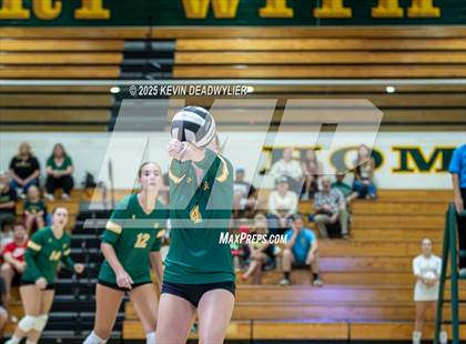 Thumbnail 3 in Calabasas @ Moorpark photogallery.