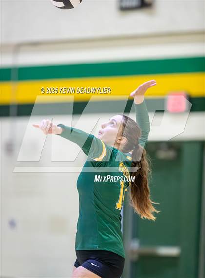 Thumbnail 3 in Calabasas @ Moorpark photogallery.