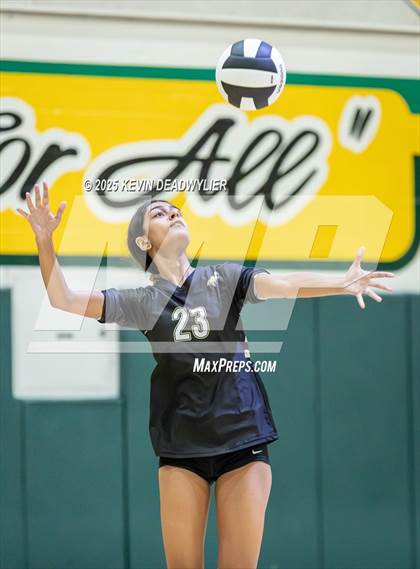 Thumbnail 3 in Calabasas @ Moorpark photogallery.