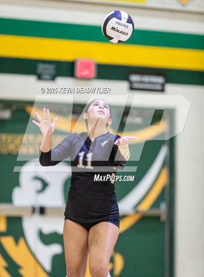 Thumbnail 1 in Calabasas @ Moorpark photogallery.