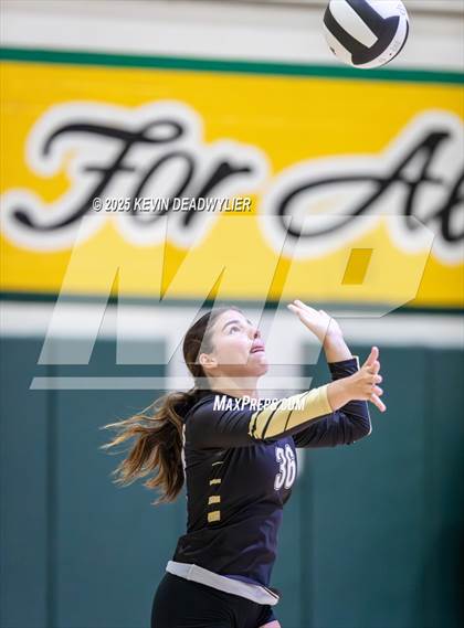 Thumbnail 1 in Calabasas @ Moorpark photogallery.