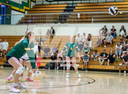 Thumbnail 1 in Calabasas @ Moorpark photogallery.